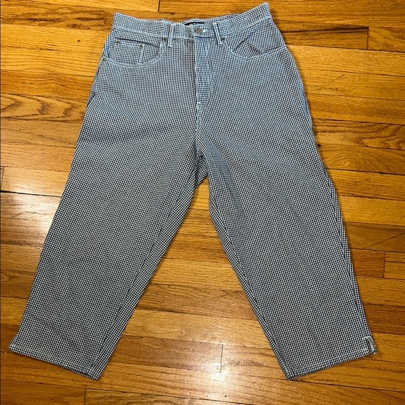 Vintage Halston jenaswear Blue  and White Capris - Picture 1 of 14